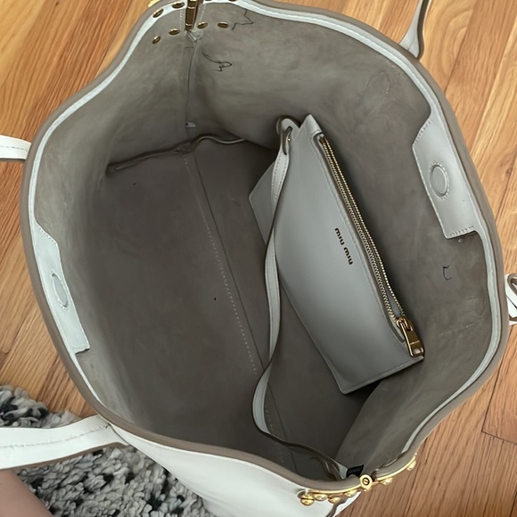 Miu Miu White Tote - Picture 4 of 6